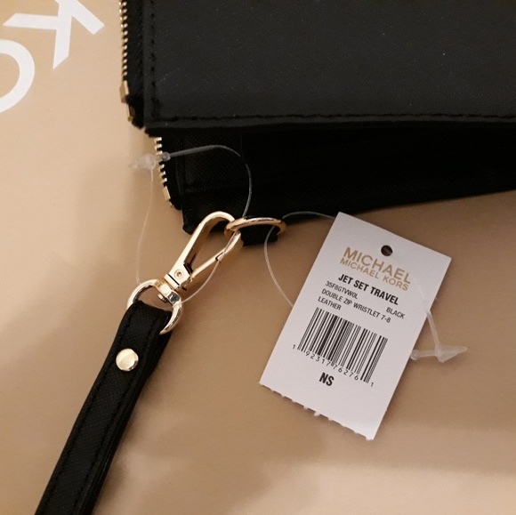 Michael kors wristlet / wallet - Picture 5 of 5